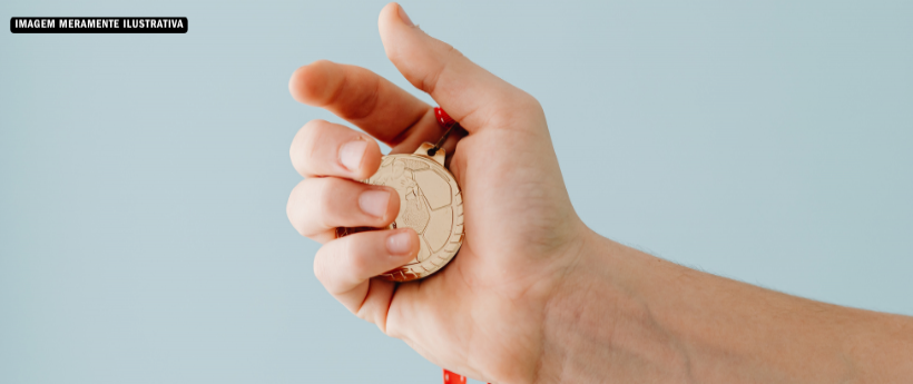 Alerj aprova Medalha Tiradentes para Moacyr Luz e Léo Jaime