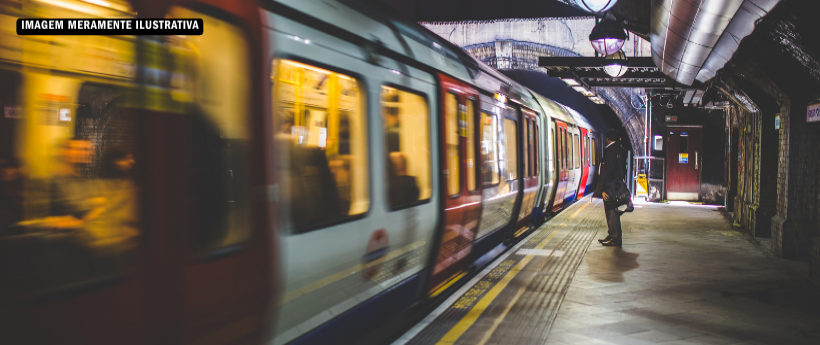 Campanha Coração Azul promove ação contra o tráfico de pessoas no MetrôRio