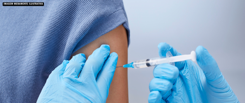 Rio aplica vacina contra a dengue utilizando o novo imunizante do Instituto Butantan