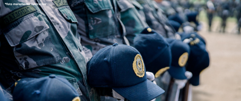  A operação ocorreu em Vigário Geral, onde foram encontrados 25 amplificadores de sinal.