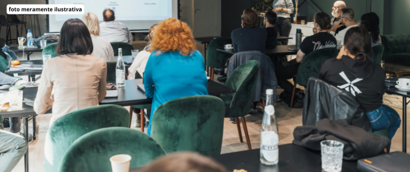  Polícia Civil dá início ao 3º Workshop Conexões Seguras e consolida Rio como referência nacional no combate ao crime digital A Secretaria de Estado de Polícia Civil (Sepol) iniciou, na Cidade da Polícia, a terceira edição do Conexões Seguras, o maior fórum nacional voltado ao enfrentamento do crime digital.  Com mais de 600 participantes de 15 estados brasileiros, o evento reúne representantes das forças Armadas e de segurança, do sistema de Justiça,  instituições financeiras, e de tecnologia, que atuam na