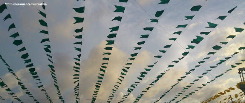 Duque de Caxias realiza festa do padroeiro Santo Antonio Começou em Duque de Caxias, na Baixada Fluminense a tradicional festa em homenagem ao padroeiro da cidade, Santo Antônio, conhecido como o Santo Casamenteiro.  A festa promete reunir milhares de fiéis e visitantes em uma programação repleta de celebrações religiosas, gastronomia típica e DJ na Praça do Pacificador no palco do teatro Raul Cortez. No sábado, 13 de junho, Dia de Santo Antônio, as celebrações começam cedo, com a Missa do Trabalhador, às 6