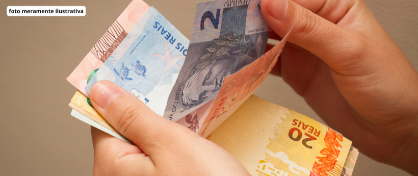 Uma aposta simples feita em São Gonçalo foi a única a acertar as 6 dezenas do concurso 2.969 da Mega-Sena, sorteado na noite desta quinta-feira.// O ganhador vai levar o prêmio de 141 milhões 844 mil reais.// Os números sorteados foram 01, 02, 05, 14, 18 e 32.// Além da aposta vencedora, 172 jogos acertaram 5 dezenas e receberão 26 mil reais cada um.// Outras 10 mil trezentas e vinte e duas apostas fizeram a quadra e vão levar o prêmio individual de 719 reais.// 