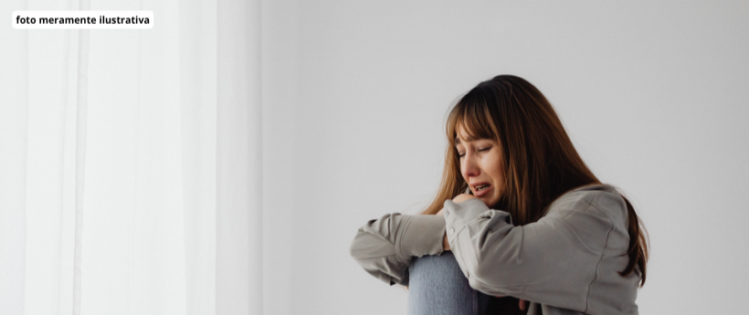 A Secretaria Municipal de Saúde divulgou um panorama alarmante sobre a violência de gênero na capital fluminense.// Em 2025, a cada 36 minutos, uma mulher foi atendida em uma unidade da rede municipal de saúde vítima de algum tipo de violência.// Os dados fazem parte do novo painel com números da violência na cidade disponível no portal EpiRio, desenvolvido a partir de registros do Sistema de Informação de Agravos de Notificação.// O indicador reforça o papel  das unidades de saúde não apenas no cuidado clí