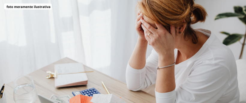 A Catedral Metropolitana de São Sebastião, no Centro, recebe hoje (27), um mutirão de renegociação de dívidas com concessionárias de serviços públicos e bancos, promovido pelo Núcleo de Defesa do Consumidor da Defensoria Pública do Estado do Rio de Janeiro.// A ação será realizada até às 16h.// Os consumidores que forem renegociar dívidas, devem apresentar RG e CPF, além dos documentos de empréstimo, no caso das instituições financeiras, ou fatura, no caso das concessionárias.// Participam do mutirão as emp