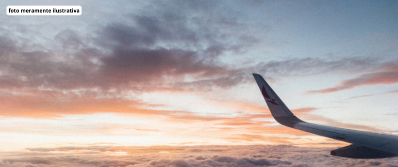 Presidente do TJ-RJ Assume o Governo do Estado por Uma Semana  O presidente do Tribunal de Justiça do Rio de Janeiro, desembargador Ricardo Couto, assume amanhã o governo do estado do Rio, na condição de governador em exercício. Ele ficará à frente do Executivo estadual por uma semana, período em que o governador Cláudio Castro estará em viagem oficial à Europa.  Nesta segunda-feira, Ricardo Couto recebeu para um almoço, no espaço VIP ao lado de seu gabinete no Tribunal de Justiça, o governador Cláudio Cast