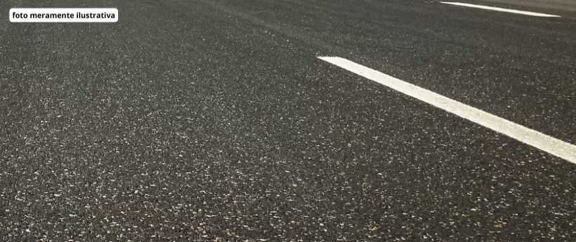 As obras da nova Serra das Araras, na Via Dutra, completaram dois anos neste mês de abril, com 65% das intervenções concluídas. Para o primeiro semestre de 2026, a concessionária RioSP prevê a entrega de oito viadutos da nova pista de subida, de um total de 14 previstos só nesse trecho. No contrato original, a conclusão estava prevista para 2029. Com a ampliação das frentes de trabalho, o cronograma foi revisto. A nova previsão de entrega passou para 2027, dois anos antes do prazo inicial.