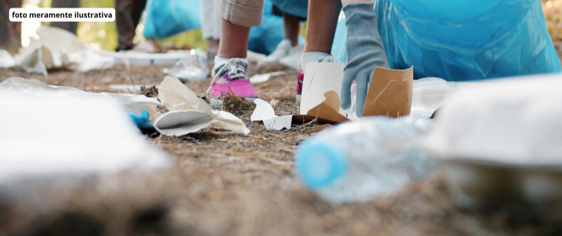 Projeto Bota Fora recolhe resíduos volumosos em comunidades de Niterói
