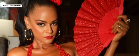 Musa da Porto da Pedra, Anny Alves, encarna a sedução da noite em ensaio fotográfico na comunidade