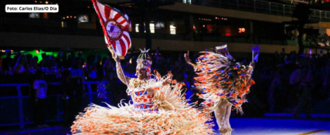 Fabrício e Giovana deixam a União de Maricá. O casal de mestre-sala  e Porta Bandeira, Fabrício Pires e Giovanna Justo, campeões da Série Ouro com a escola, não estarão com a União de Maricá em 2027. A dupla foi desligada pela agremiação, nesta quarta-feira (26). Os prováveis substitutos deverão ser Julinho e Rute, que estavam na Viradouro. A União de Maricá no próximo carnaval vai abrir os desfiles do Grupo Especial na passarela do samba. Foto: Carlos Elias/O Dia