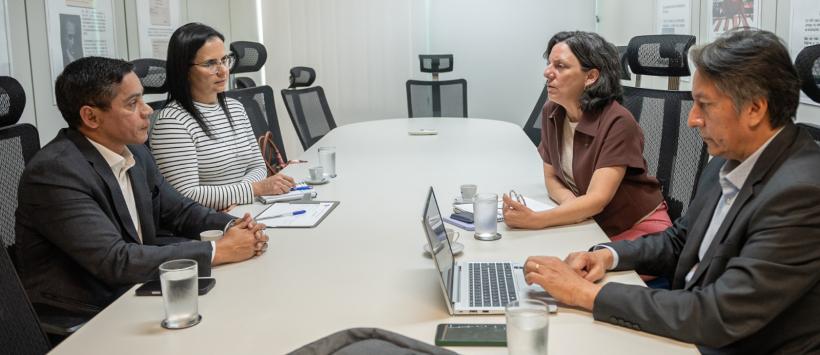 Da esquerda para a direita: Subsecretário de Administração da SERGB, Ricardo Cardoso Santos, a Superintendente de Contabilidade, Administração e Finanças, Danielle Cristina de Abreu Silva, Subsecretária de Fiscalização da RFB, Andrea Costa Chaves; do Coordenador de Estudos e Gestão de Projetos Estratégicos, Wolney Cruz