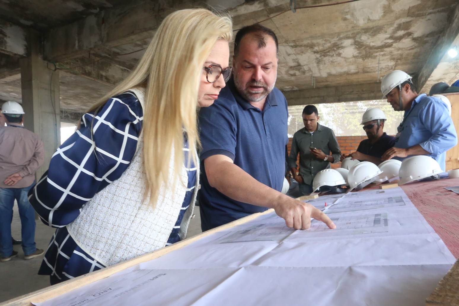 Governador e secretária de Saúde vistoriam obras do Instituto Estadual do Câncer da Baixada Fluminense, em Nova Iguaçu