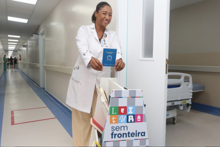 Novo projeto da Secretaria de Estado de Saúde incentiva leitura para pacientes