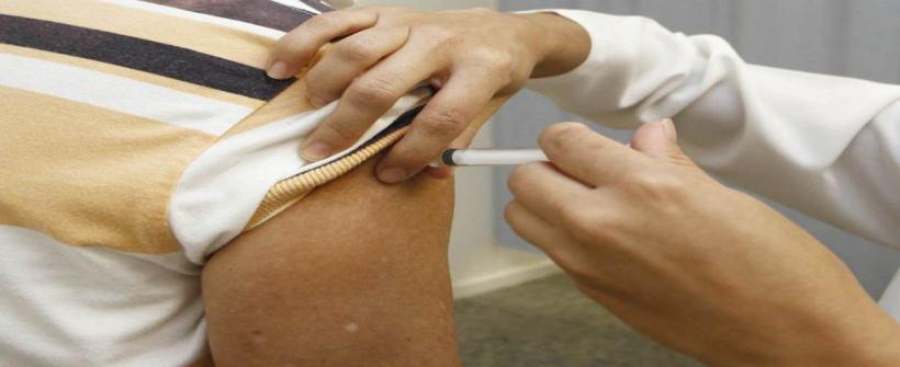 Documento orienta responsáveis a reforçar esquema vacinal dos adolescentes