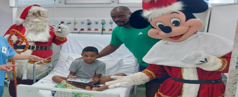 Clima de Natal no Hospital Regional do Médio Paraíba Zilda Arns, em Volta Redonda