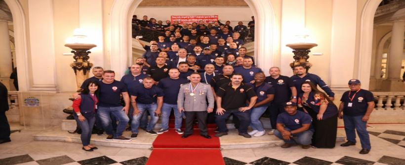 Coordenador geral do SAMU recebe medalha Pedro Ernesto pelos relevantes serviços prestados ao Rio de Janeiro
