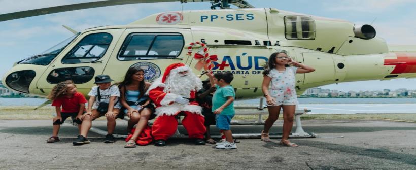 Crianças que receberam transplantes de órgãos realizam o sonho de conhecer  Papai Noel