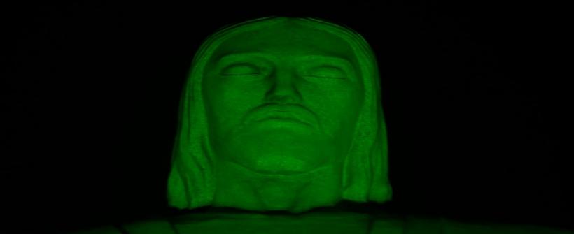 Cristo é iluminado de verde no Dia Nacional da Doação de Órgãos