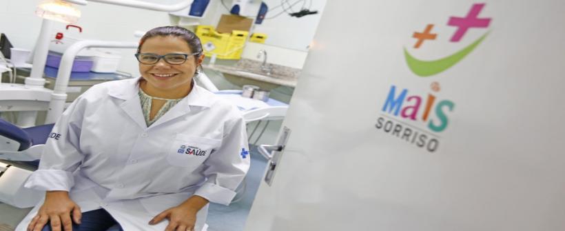 Dentistas cuidam da saúde bucal de pacientes especiais em vocação que supera barreiras na hora do atendimento