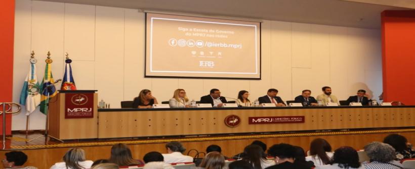 Encontro debate políticas para idosos e reúne representantes de várias áreas no MP-RJ