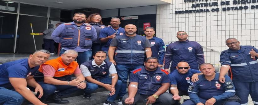 Equipes do SAMU-RJ comemoram Dia do Condutor de Ambulância