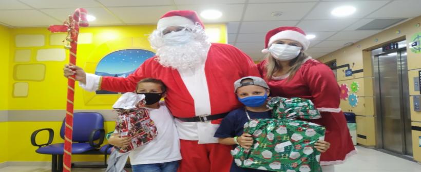 Espírito natalino contagia equipes e pacientes em unidades hospitalares do estado