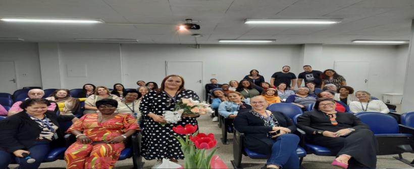 Funcionária da Secretaria de Estado de Saúde celebra 50 anos de serviço público