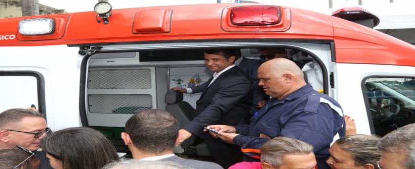 Governo do Estado entrega novas ambulâncias do SAMU na Baixada Fluminense e chega a 112 veículos distribuídos em menos de 2 meses