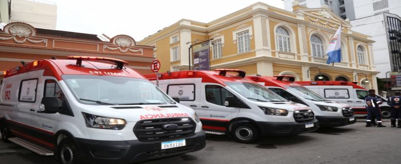 Governo do Estado entrega seis novas ambulâncias do Samu para Niterói