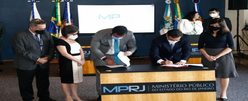 Governo do Rio firma parceria com o MPRJ para compartilhamento de informações do Sistema de Regulação