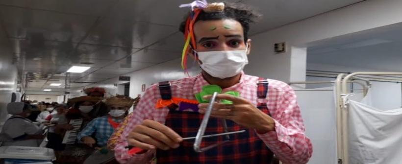 Hospital Estadual Azevedo Lima recebe arraial dos Doutores da Alegria