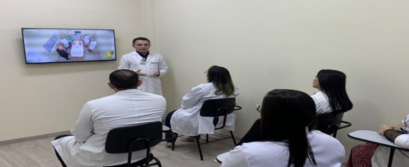 Hospital Estadual Getúlio Vargas cria sala para simular atendimentos médicos e treinar profissionais 