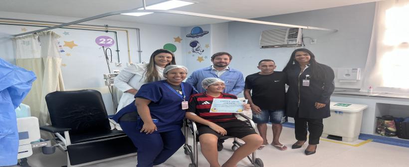 Jovem teve objeto removido do crânio e contou com festa de aniversário surpresa