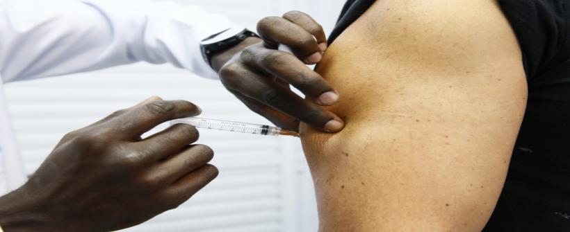 Mais de 1,5 milhão de pessoas não voltaram aos postos para receber a segunda dose contra Covid-19 no estado do Rio de Janeiro