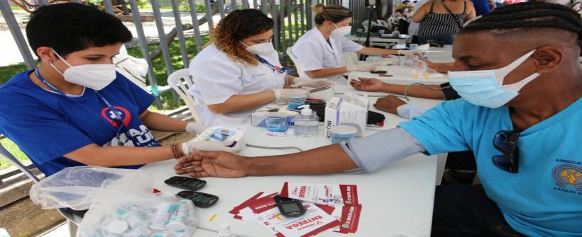 Mais de 2 mil atendimentos são realizados na parte da manhã do primeiro dia da Semana da Saúde 