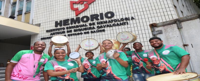 Mangueira adere à campanha “Samba no Pé, Saúde na Cabeça” com apresentação no Hemorio