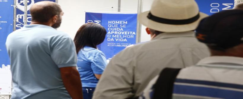 Novembro Azul destaca a importância da saúde do homem de forma integral