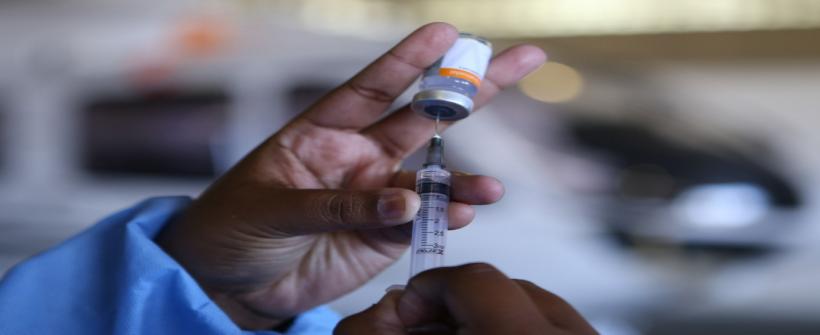 Pela primeira vez, a vacina da Janssen será disponibilizada. Serão 132.450 doses únicas, enviadas aos 92 municípios