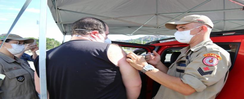 Posto especial de vacinação do Maracanã imunizou mais de 2,7 mil portadores de  autismo, síndrome de Down e paralisia cerebral contra Covid-19