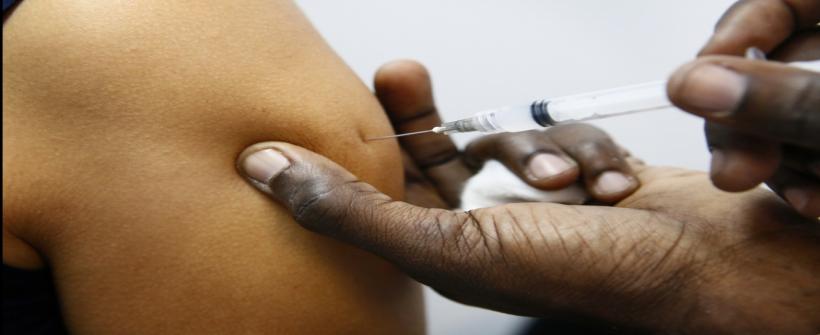 SES espera que 6 milhões de pessoas sejam vacinadas contra a gripe comum