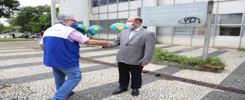 Secretário de Estado de Saúde visita Hospital Universitário Clementino Fraga Filho