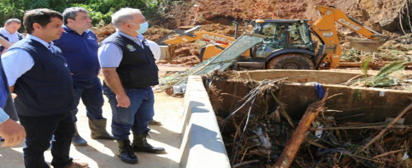 Secretário de Estado de Saúde, Alexandre Chieppe, e ministro da Saúde, Marcelo Queiroga, visitaram UPA interditada em Petrópolis