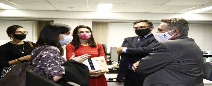 Secretário de Saúde se reúne com procurador-geral de Justiça e integrantes do MP