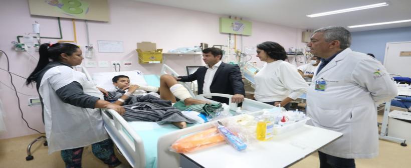 Secretário inaugura “Cantinho Digital” e faz vistoria em obra de maternidade