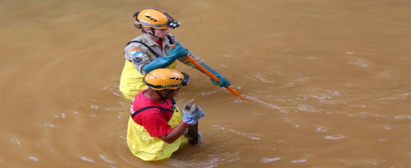 Secretaria de Estado de Saúde reemite alerta para leptospirose após temporal em Petrópolis