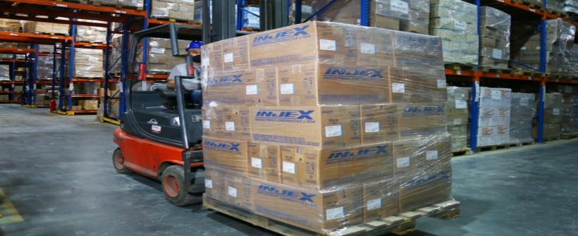 Secretaria de Saúde começa a distribuir seringas para a campanha de vacinação contra Covid-19 neste sábado