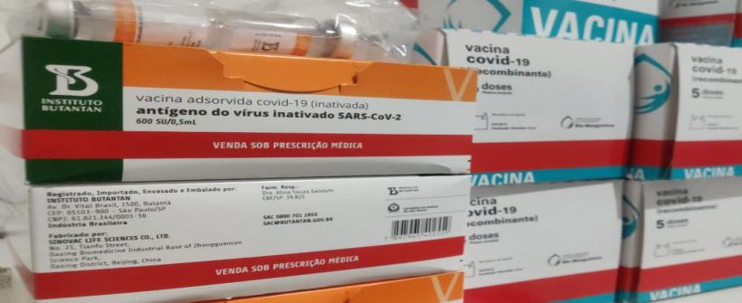 Secretaria de Saúde realiza entrega de 307 mil doses de vacina contra Covid-19