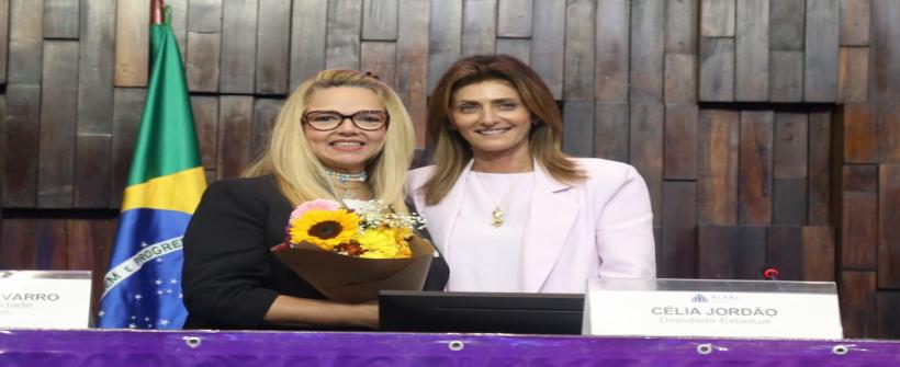 Secretária de Estado de Saúde, Claudia Mello, é homenageada na Alerj
