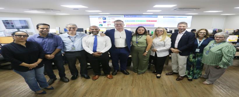 Diretor da OMS visita Centro de Inteligência em Saúde do estado do Rio