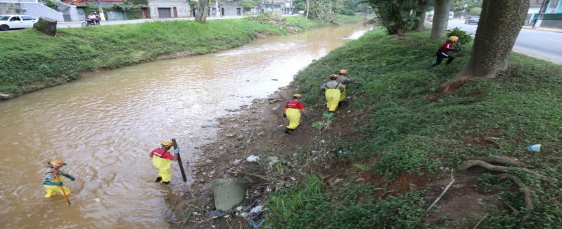 Além da contaminação por leptospirose, população deve ter cuidado com possíveis descargas por choque elétrico